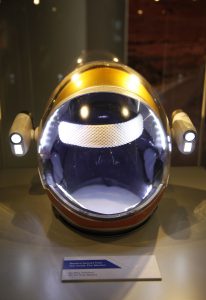 billy-cessford-helmet-from-the-martian