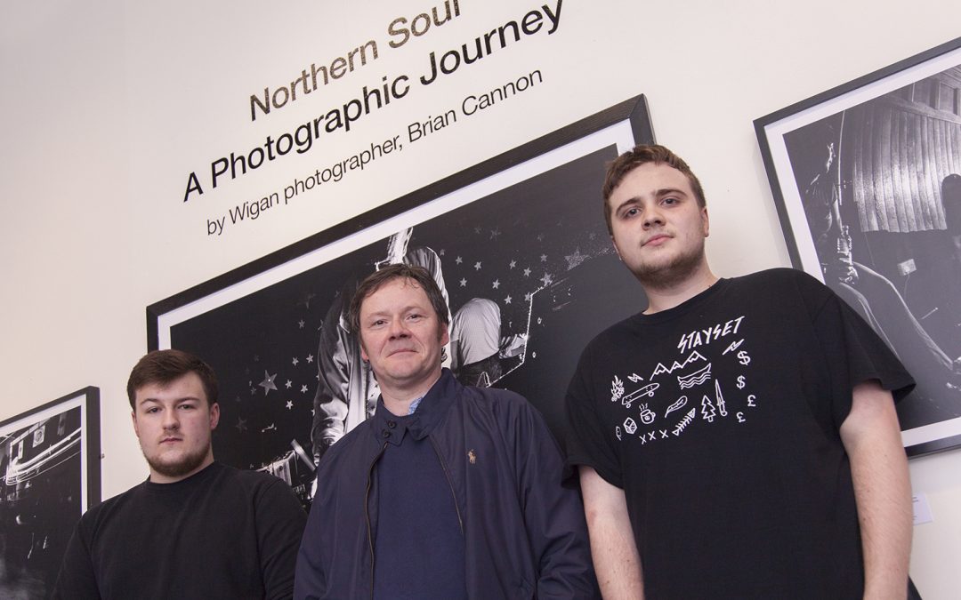 LEADING PHOTOGRAPHER AND DESIGNER LENDS HIS EXPERTISE TO ART STUDENTS