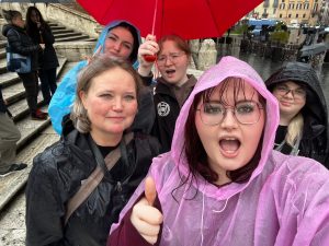 group shot of students and lecturer jill cole in rome