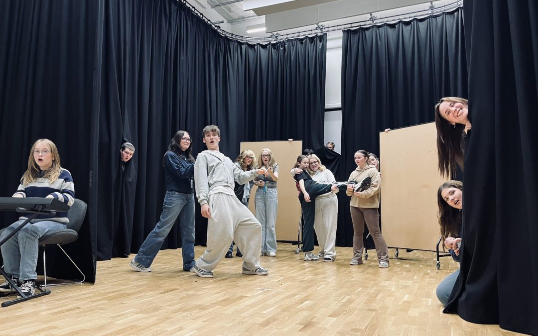 A Nativity Goes Wrong & Grimm Up North – Two Festive Productions from UAL Acting for Stage & Screen students!