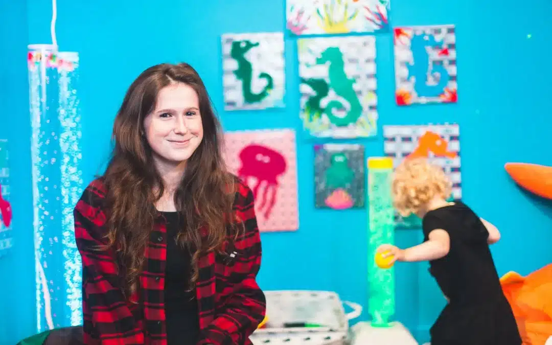 Zoe Widdowfield – Art Therapist